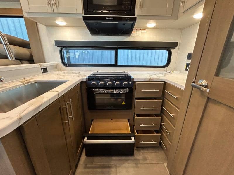 2026 Keystone RV 2026 Keystone RV Fuzion Impact Edition Toy Hauler - thumbnail 26