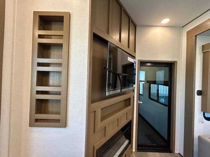 2026 Keystone RV 2026 Keystone RV Fuzion Impact Edition Toy Hauler - thumbnail 32