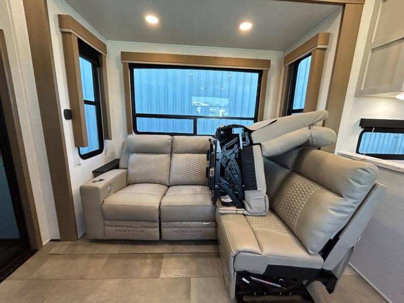 2026 Keystone RV 2026 Keystone RV Fuzion Impact Edition Toy Hauler - thumbnail 33