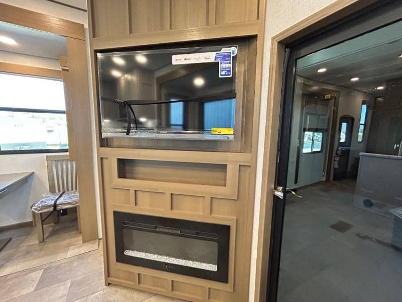 2026 Keystone RV 2026 Keystone RV Fuzion Impact Edition Toy Hauler - thumbnail 34