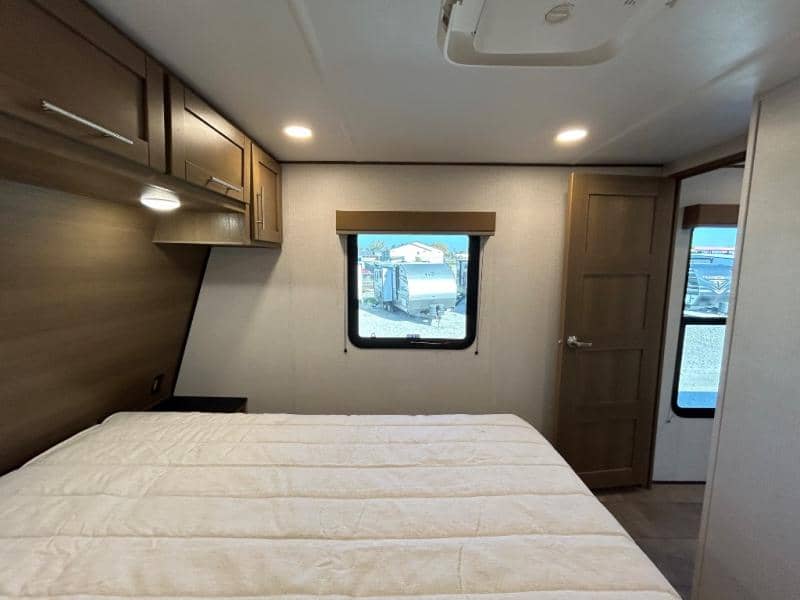 2026 Keystone RV 2026 Keystone RV Fuzion Impact Edition Toy Hauler - thumbnail 53