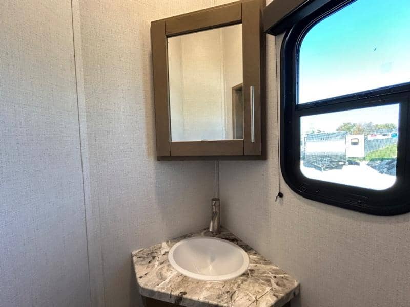 2026 Keystone RV 2026 Keystone RV Fuzion Impact Edition Toy Hauler - thumbnail 64