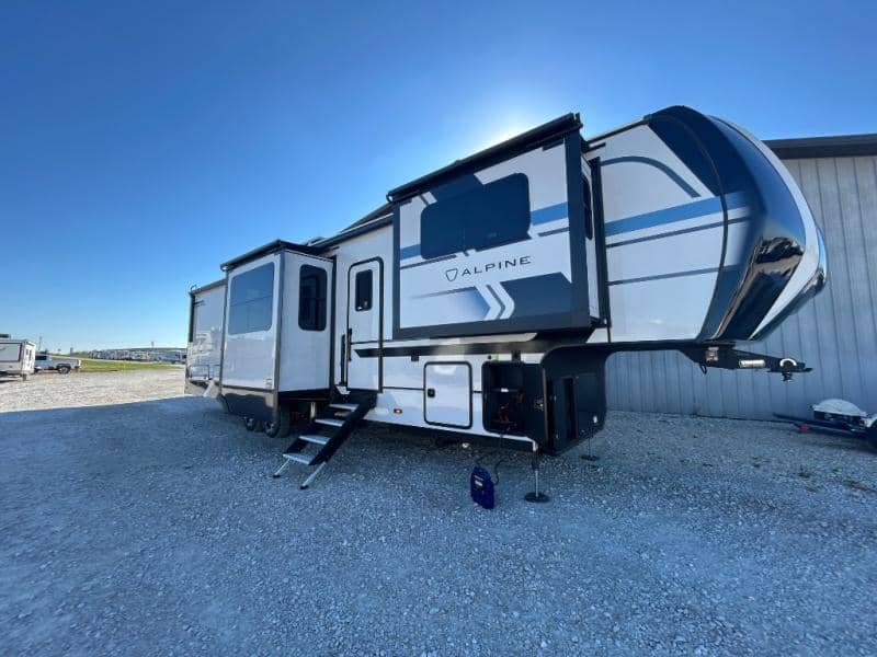 2026 Keystone RV 2026 Keystone RV Alpine - thumbnail 3