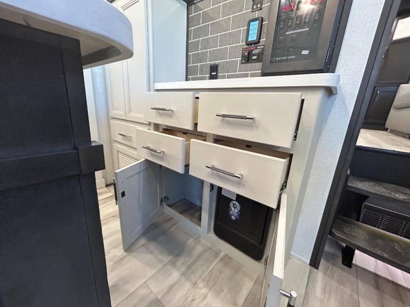 2026 Keystone RV 2026 Keystone RV Alpine - thumbnail 24