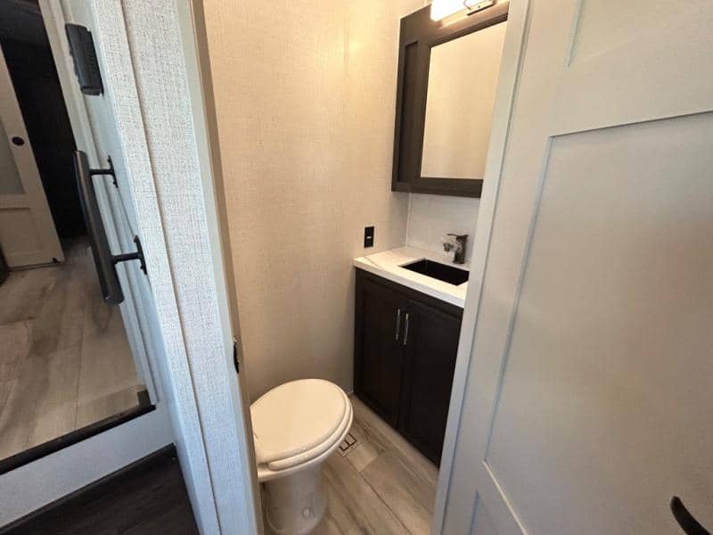 2026 Keystone RV 2026 Keystone RV Alpine - thumbnail 45