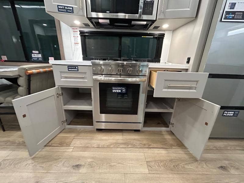 2026 Alliance RV 2026 Alliance RV Paradigm - thumbnail 28