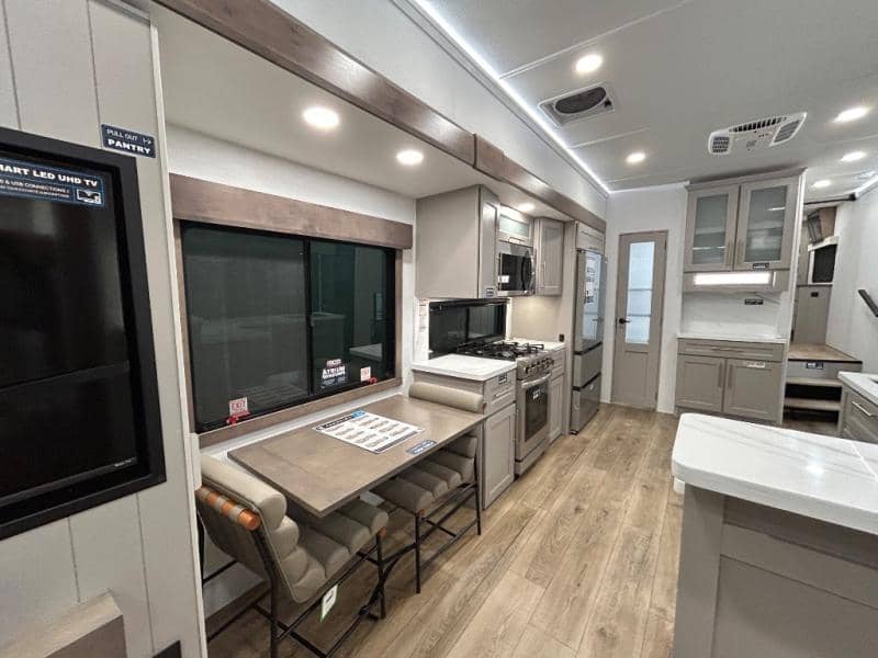2026 Alliance RV 2026 Alliance RV Paradigm - thumbnail 39