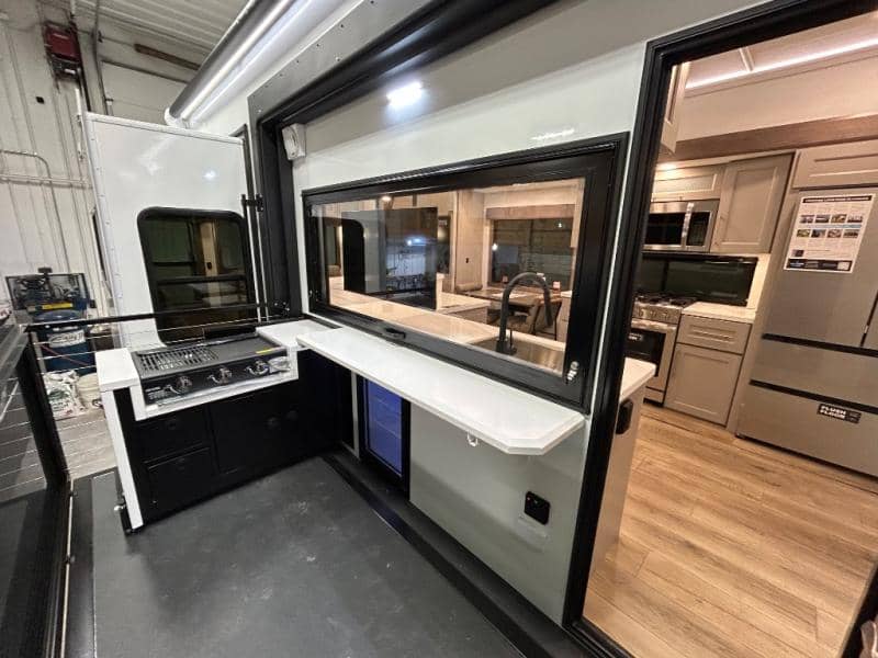 2026 Alliance RV 2026 Alliance RV Paradigm - thumbnail 50