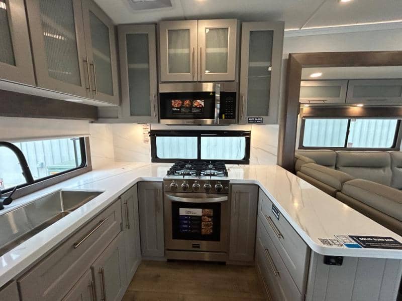 2026 Alliance RV 2026 Alliance RV Paradigm - thumbnail 39