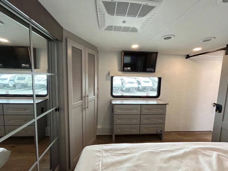 2026 Alliance RV 2026 Alliance RV Paradigm - thumbnail 65