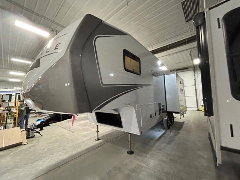 2026 Alliance RV 2026 Alliance RV Avenue - thumbnail 7