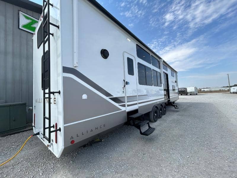 2026 Alliance RV 2026 Alliance RV Benchmark - thumbnail 7