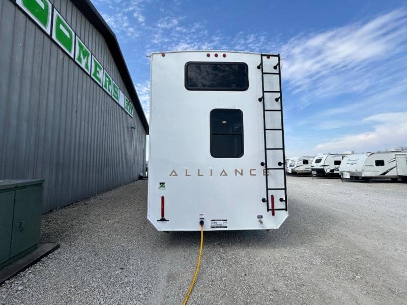 2026 Alliance RV 2026 Alliance RV Benchmark - thumbnail 8