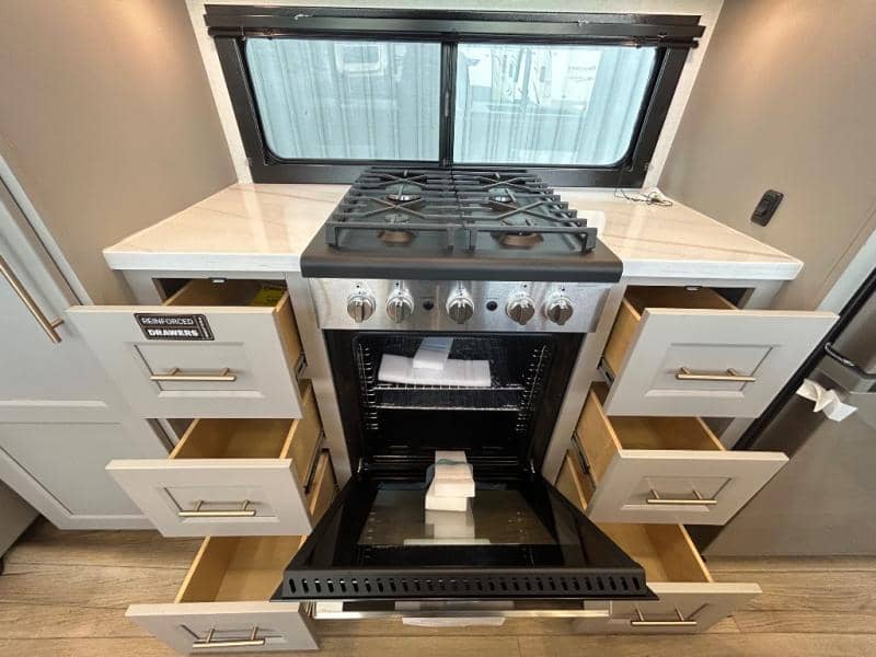 2026 Alliance RV 2026 Alliance RV Benchmark - thumbnail 17