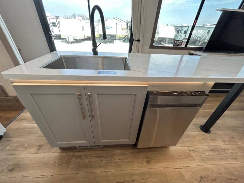 2026 Alliance RV 2026 Alliance RV Benchmark - thumbnail 27