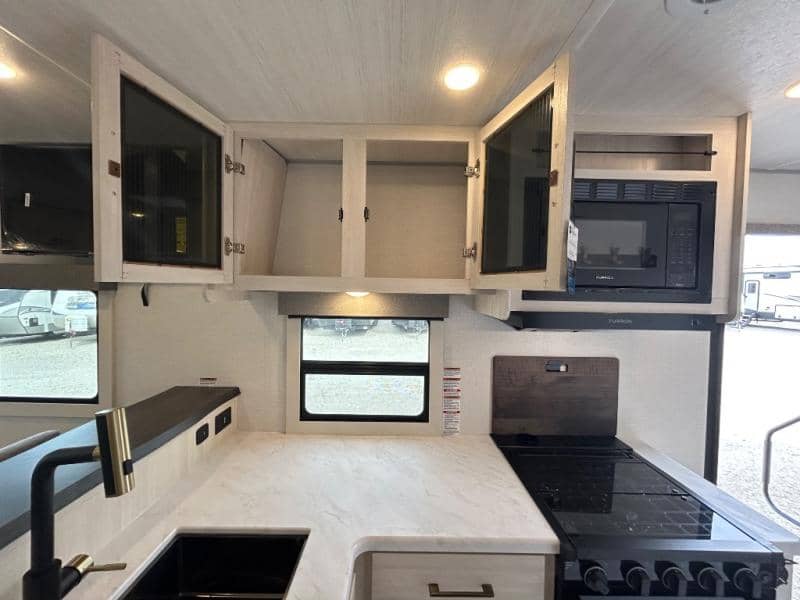 2026 Forest River 2026 Forest River Surveyor Legend - thumbnail 17