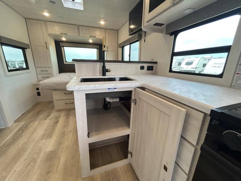 2026 Forest River 2026 Forest River Surveyor Legend - thumbnail 21