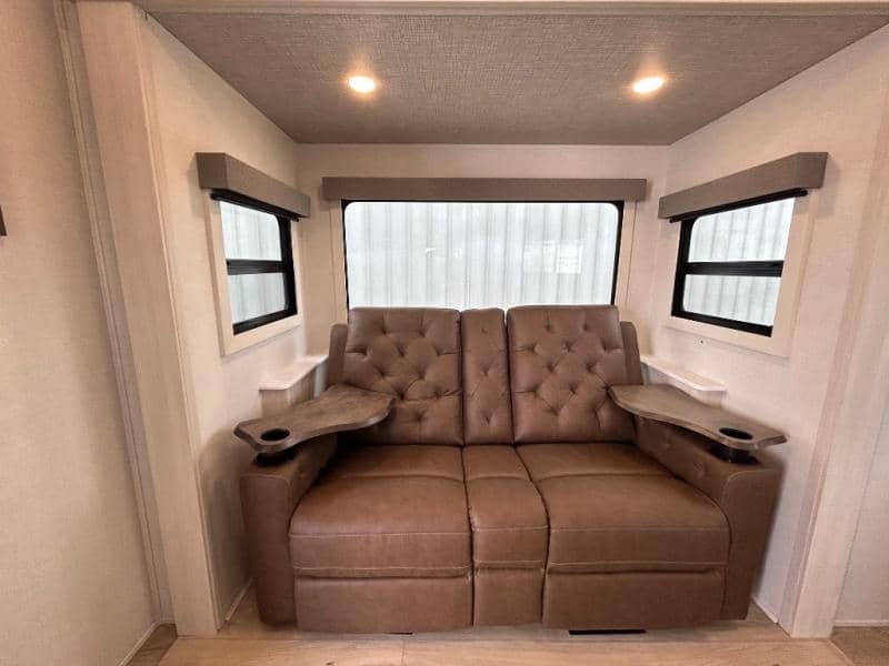 2026 Forest River 2026 Forest River Surveyor Legend - thumbnail 37