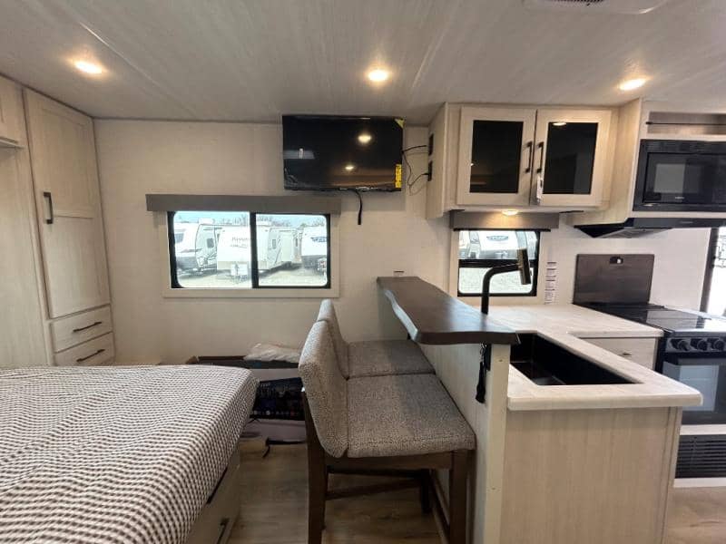 2026 Forest River 2026 Forest River Surveyor Legend - thumbnail 40