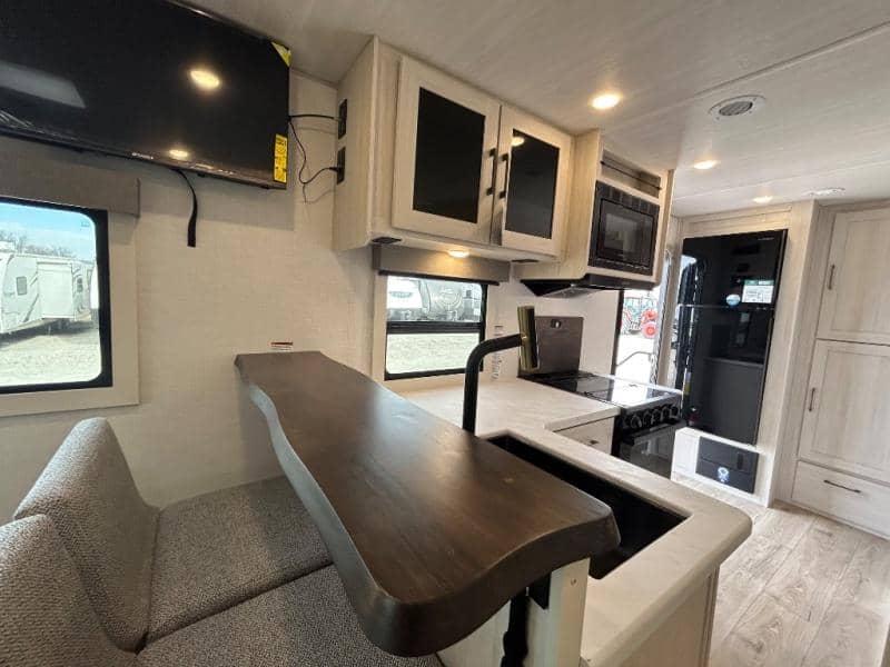 2026 Forest River 2026 Forest River Surveyor Legend - thumbnail 41