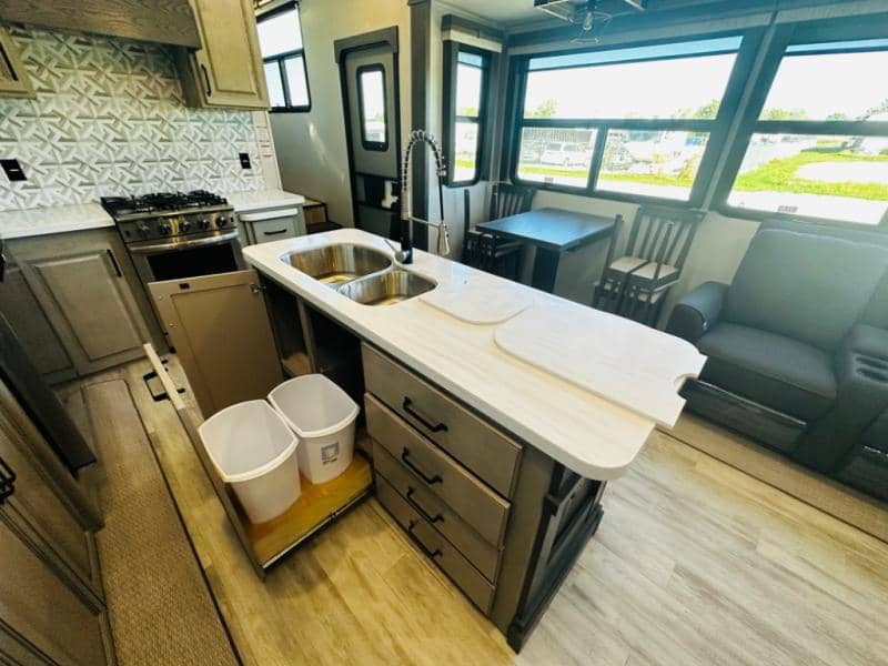 2023 Keystone RV 2023 Keystone RV Alpine - thumbnail 34