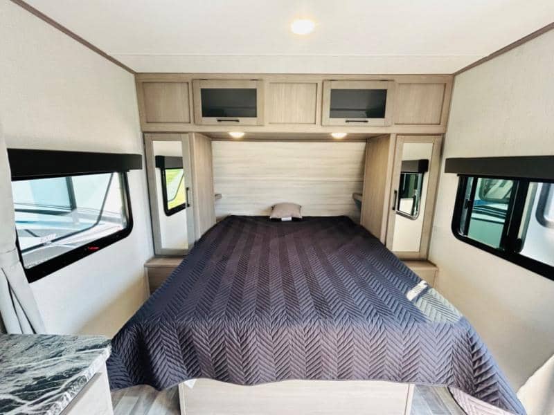 2022 Dutchmen 2022 Dutchmen Kodiak Ultra-Lite - thumbnail 4