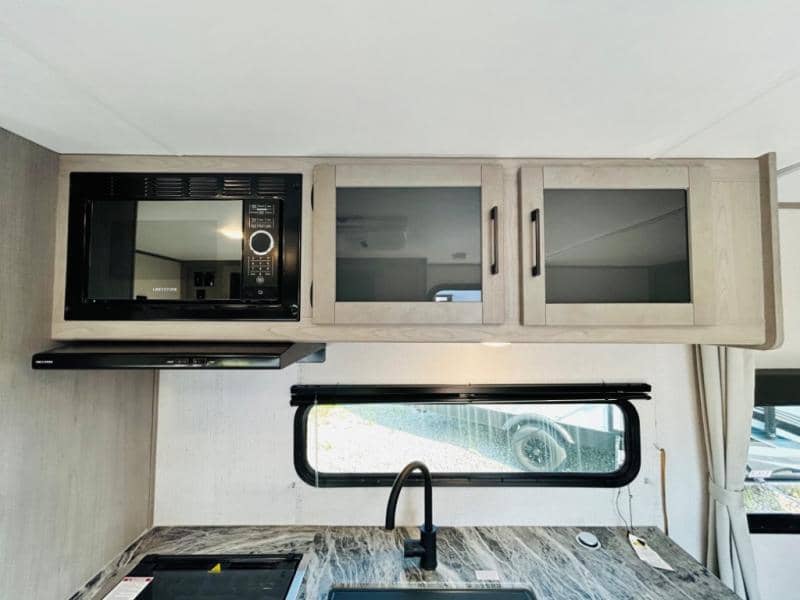 2022 Dutchmen 2022 Dutchmen Kodiak Ultra-Lite - thumbnail 17