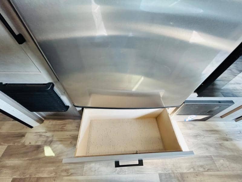 2022 Dutchmen 2022 Dutchmen Kodiak Ultra-Lite - thumbnail 26