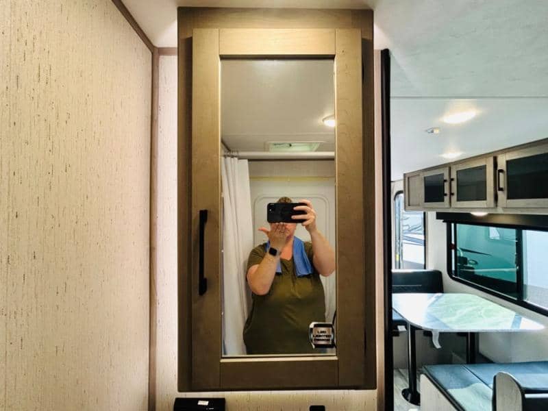 2022 Dutchmen 2022 Dutchmen Kodiak Ultra-Lite - thumbnail 38