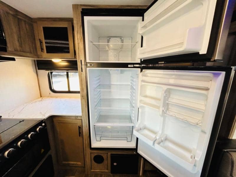 2021 Forest River 2021 Forest River Cherokee Alpha Wolf - thumbnail 19