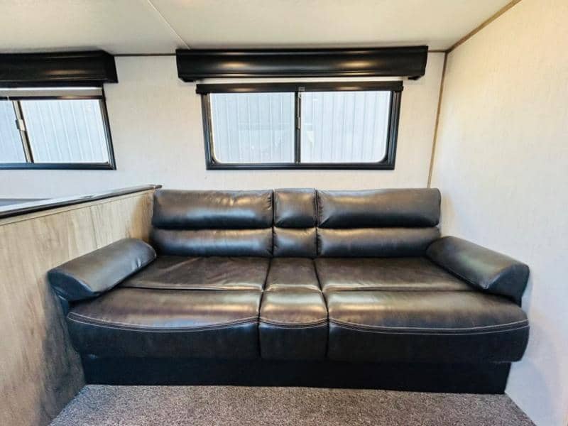 2021 Forest River 2021 Forest River Cherokee Alpha Wolf - thumbnail 29