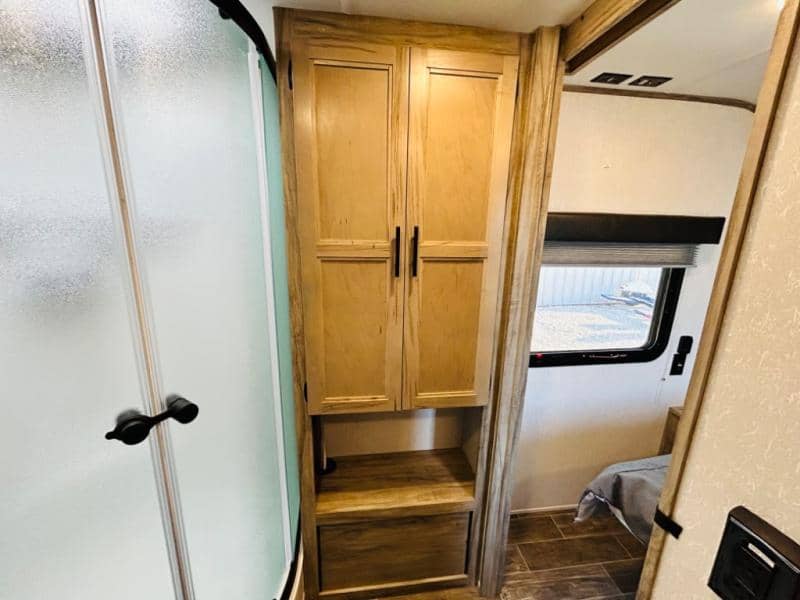 2021 Forest River 2021 Forest River Cherokee Alpha Wolf - thumbnail 42