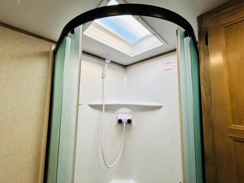 2021 Forest River 2021 Forest River Cherokee Alpha Wolf - thumbnail 44