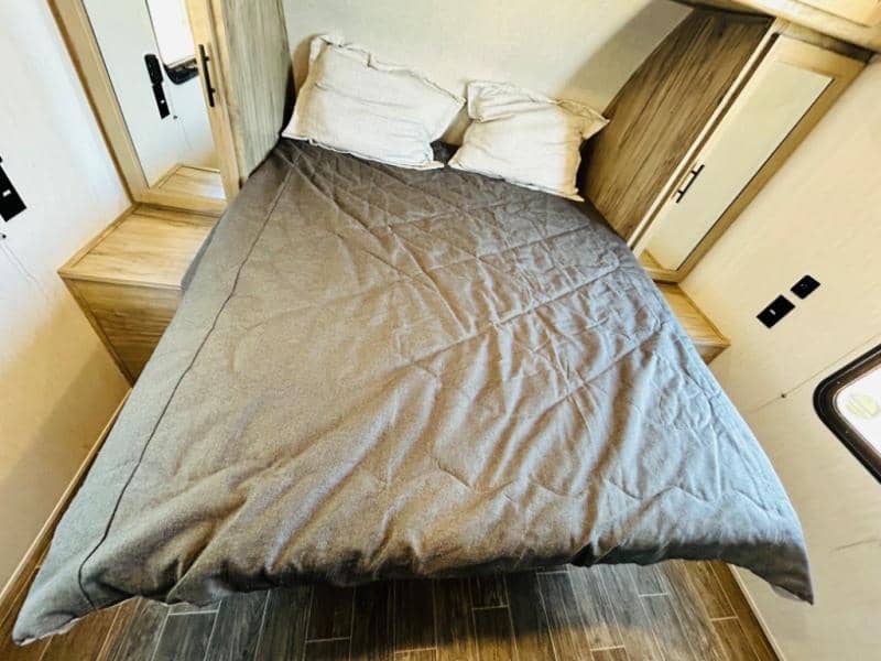 2021 Forest River 2021 Forest River Cherokee Alpha Wolf - thumbnail 48