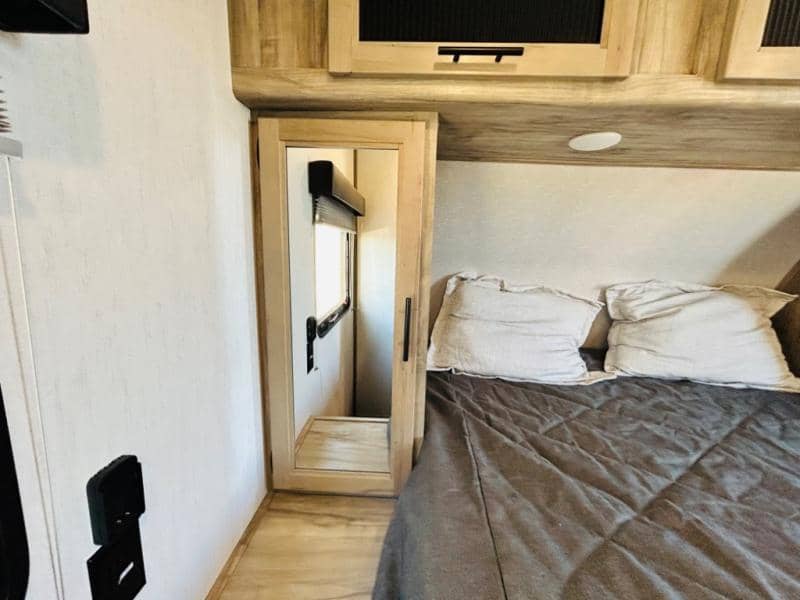 2021 Forest River 2021 Forest River Cherokee Alpha Wolf - thumbnail 52