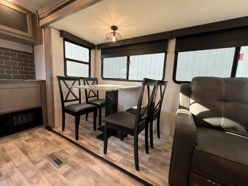 2022 Dutchmen 2022 Dutchmen Kodiak Ultimate - thumbnail 6