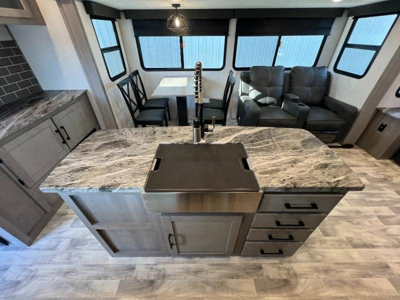 2022 Dutchmen 2022 Dutchmen Kodiak Ultimate - thumbnail 24