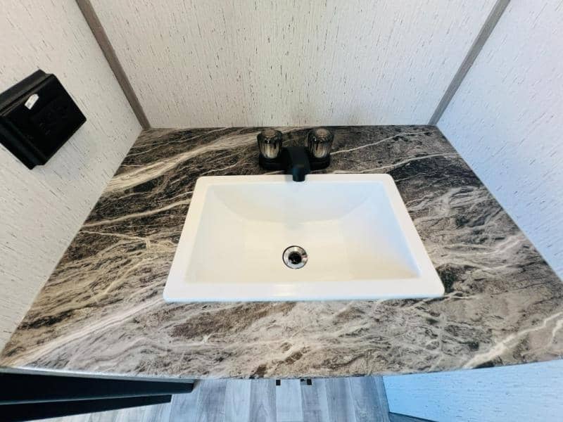 2022 Dutchmen 2022 Dutchmen Kodiak Ultimate - thumbnail 36