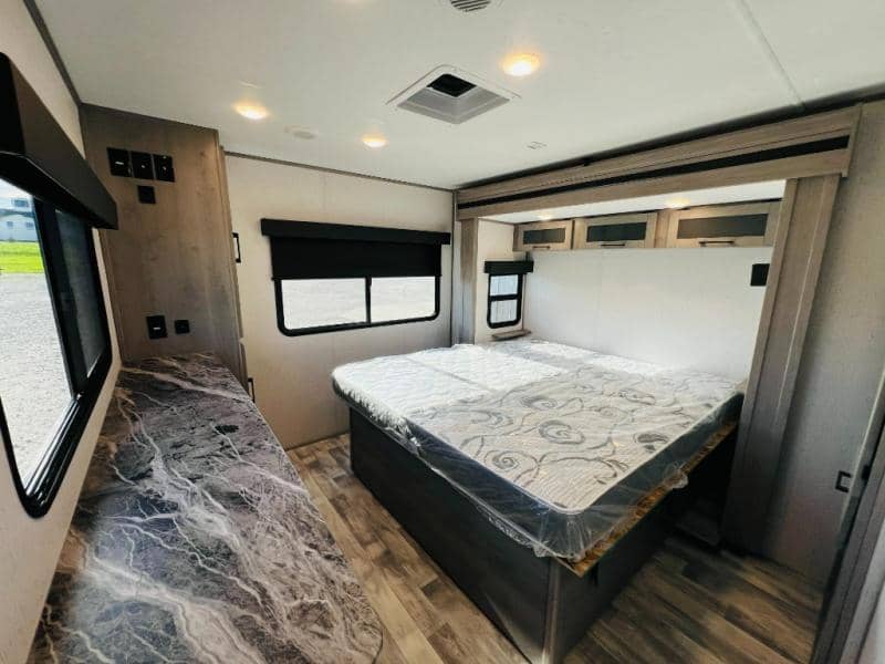 2022 Dutchmen 2022 Dutchmen Kodiak Ultimate - thumbnail 42