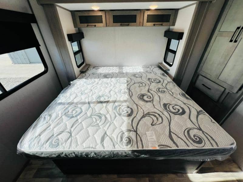 2022 Dutchmen 2022 Dutchmen Kodiak Ultimate - thumbnail 44