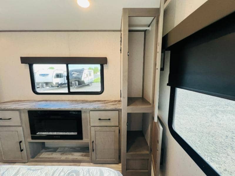 2022 Dutchmen 2022 Dutchmen Kodiak Ultimate - thumbnail 51