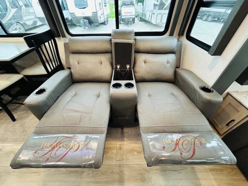 2023 Forest River 2023 Forest River Salem Hemisphere - thumbnail 38