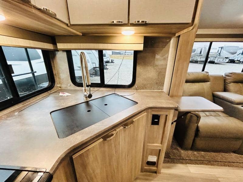 2022 Winnebago 2022 Winnebago Minnie Plus - thumbnail 36