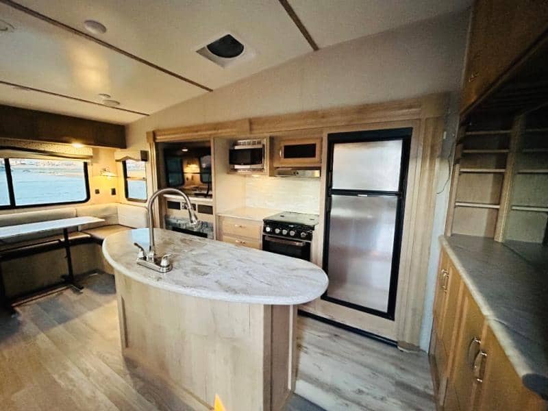 2020 Winnebago 2020 Winnebago Minnie Plus - thumbnail 26