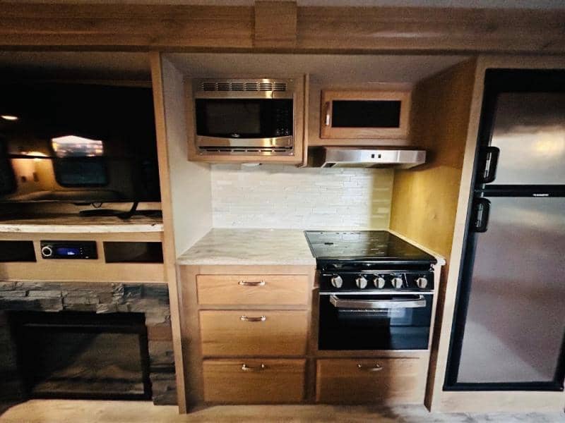 2020 Winnebago 2020 Winnebago Minnie Plus - thumbnail 30