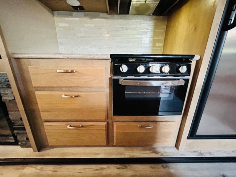 2020 Winnebago 2020 Winnebago Minnie Plus - thumbnail 35