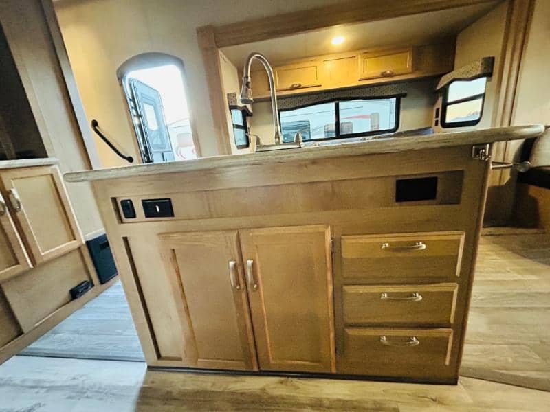 2020 Winnebago 2020 Winnebago Minnie Plus - thumbnail 41