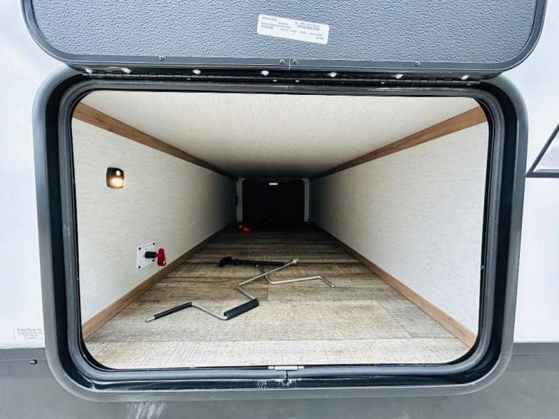 2024 Forest River 2024 Forest River Cherokee Alpha Wolf - thumbnail 15