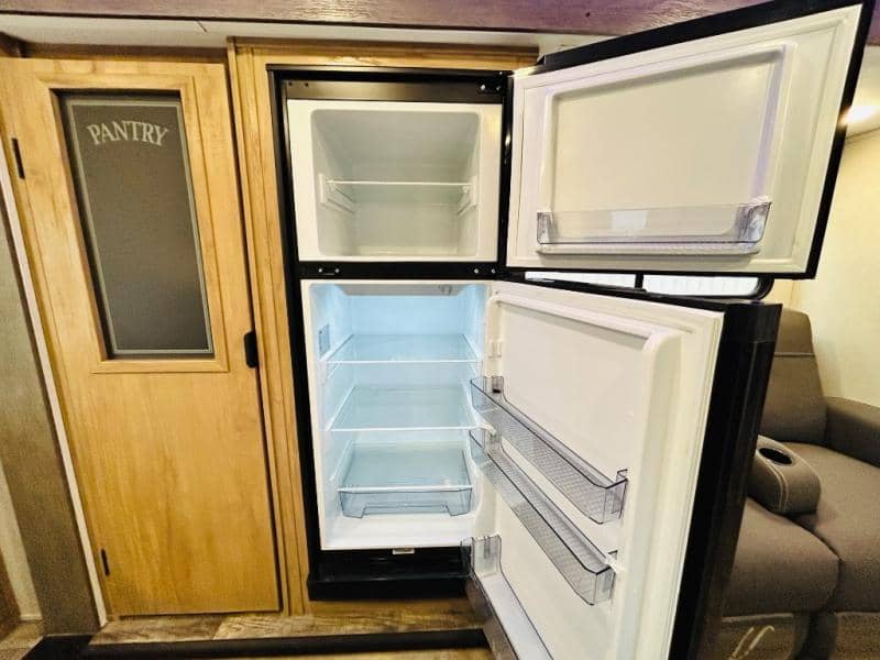 2024 Forest River 2024 Forest River Cherokee Alpha Wolf - thumbnail 37