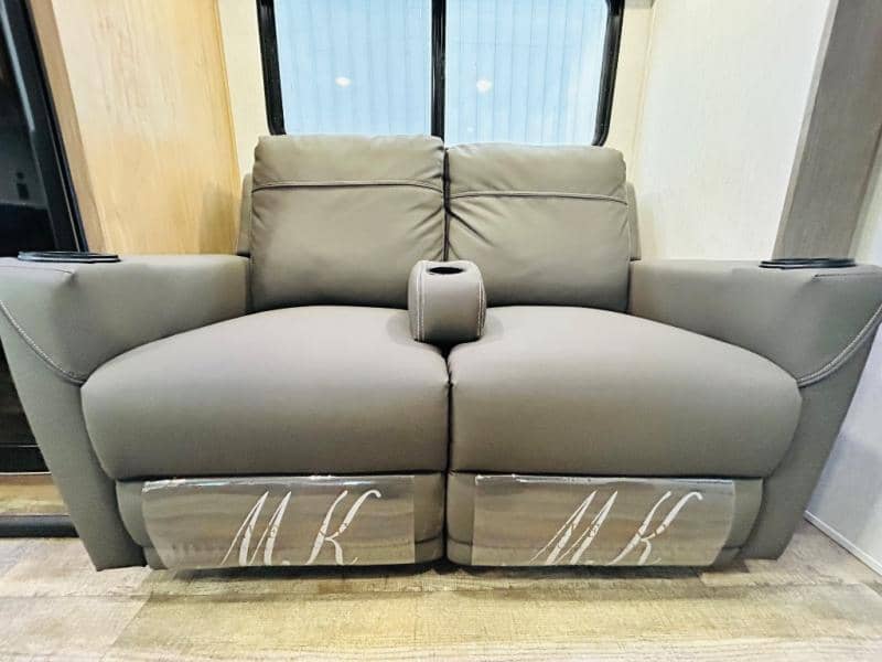 2024 Forest River 2024 Forest River Cherokee Alpha Wolf - thumbnail 39